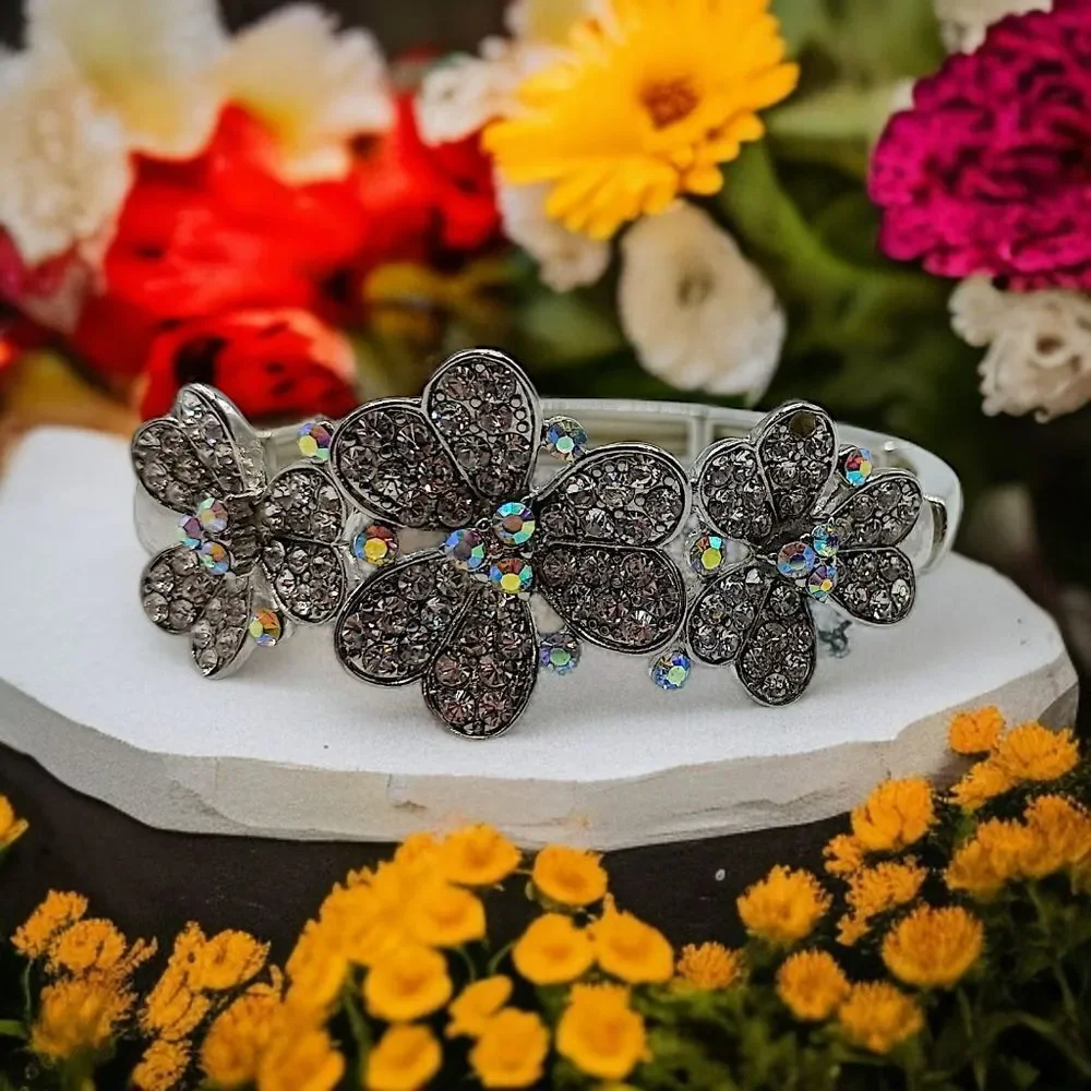 Flower Rhinestone Bracelet Stretch Aurora Borealis‎ Silver Tone Fairy Whimsigoth